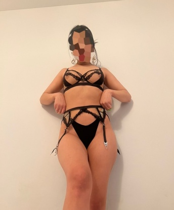 🦋 Живу в Москве и готова стать твоим личным оазисом наслаждения. 💋
Я истинная мастерица в искусстве соблазнения, мое обаяние и опыт покорят даже самых требовательных гурманов. Вместе мы окунемся в мир запретных удовольствий, где все твои мечты сбудутся. 😈
Мои услуги включают все, что ты только пожелаешь: от страстных эротических массажей и ролевых игр до разнообразных сексуальных экспериментов. 🌶️ Мой улыбчивый характер и нежные руки доставят тебе божественное наслаждение. 💫
Моими постоянными клиентами отмечают мою невероятную привлекательность и умение проникнуть в самую глубину их желаний. Отзывы о моей работе говорят сами за себя – я настоящая звезда в своем деле! ⭐
Погрузись в мир сладострастных наслаждений со мной и украденные мгновения станут самыми запоминающимися моментами в твоей жизни! 🌹 Не упускай возможность испытать истинный эротический фейерверк со мной в Москве! 🔥 Елизавета