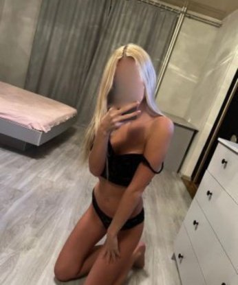 💋 Я знаю, как доставить удовольствие и расслабление на все 100%. Мои услуги охватывают широкий спектр фантазий - от классического секса до глубокого французского целования. Фотографии и отзывы на моей странице говорят сами за себя, я пользуюсь большой популярностью среди клиентов. 😍 Живу и принимаю в Москве, потому что именно здесь я ощущаю себя уверенно и свободно. Доверься моим чарам и позволь себе окунуться в мир наслаждения и страсти. Встречи со мной будут запоминающимися и наполнеными эротикой. Звони мне, и я сделаю всё, чтобы ты вернулся ко мне снова и снова. 💕 Альма